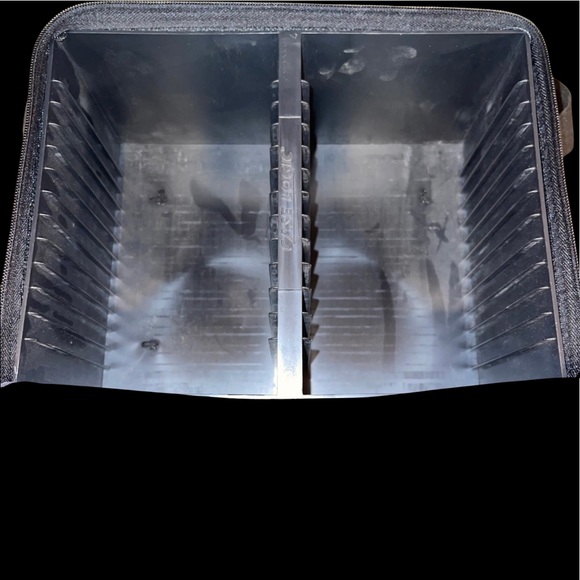 Vintage Case Logic Travel CD Case - Picture 3 of 3